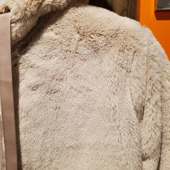 Athleta Ritual Fur Jacket Womens Size Medium - Picture 5 of 16